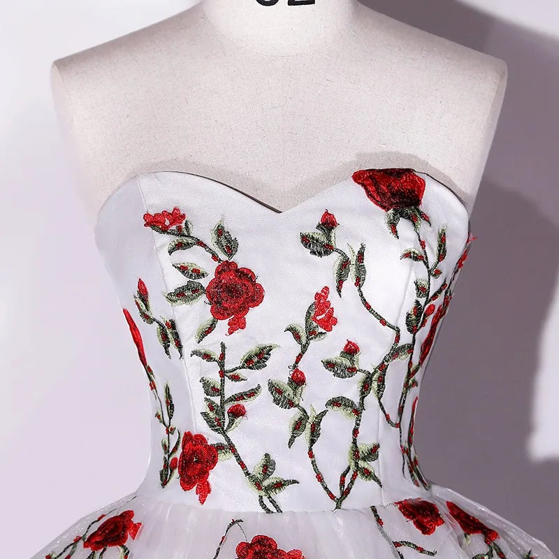 Sweet Quinceanera Dresses Elegant Strapless Party Dress Luxury Lace Flower Ball Gown Classic Prom Dress Plus Size Vestidos