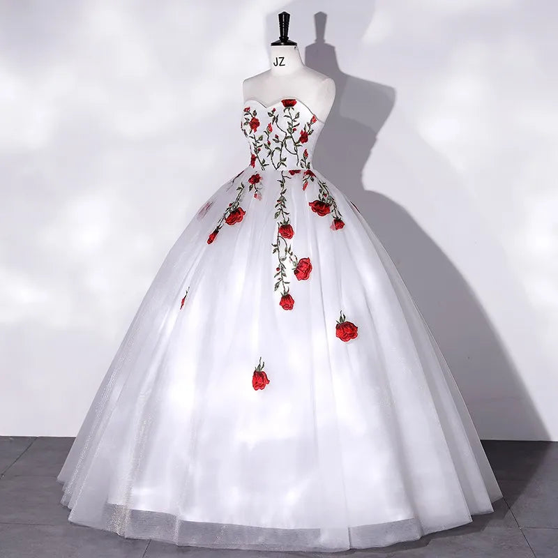 Sweet Quinceanera Dresses Elegant Strapless Party Dress Luxury Lace Flower Ball Gown Classic Prom Dress Plus Size Vestidos