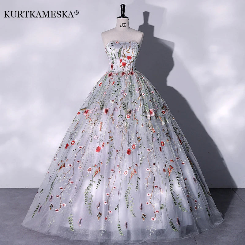 Sexy Strapless Quinceanera Dress New Light Grey Puffy Dresses For Prom Embroidered Small Flowers Vestido De Debutante Plus Size