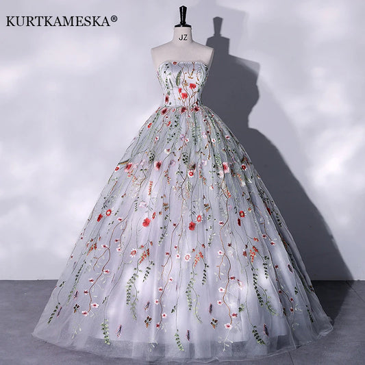 Sexy Strapless Quinceanera Dress New Light Grey Puffy Dresses For Prom Embroidered Small Flowers Vestido De Debutante Plus Size