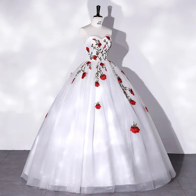 Sweet Quinceanera Dresses Elegant Strapless Party Dress Luxury Lace Flower Ball Gown Classic Prom Dress Plus Size Vestidos